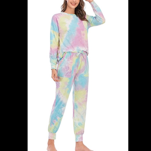 Rainbow colored tie dye pajama set loungewear - Picture 3 of 5